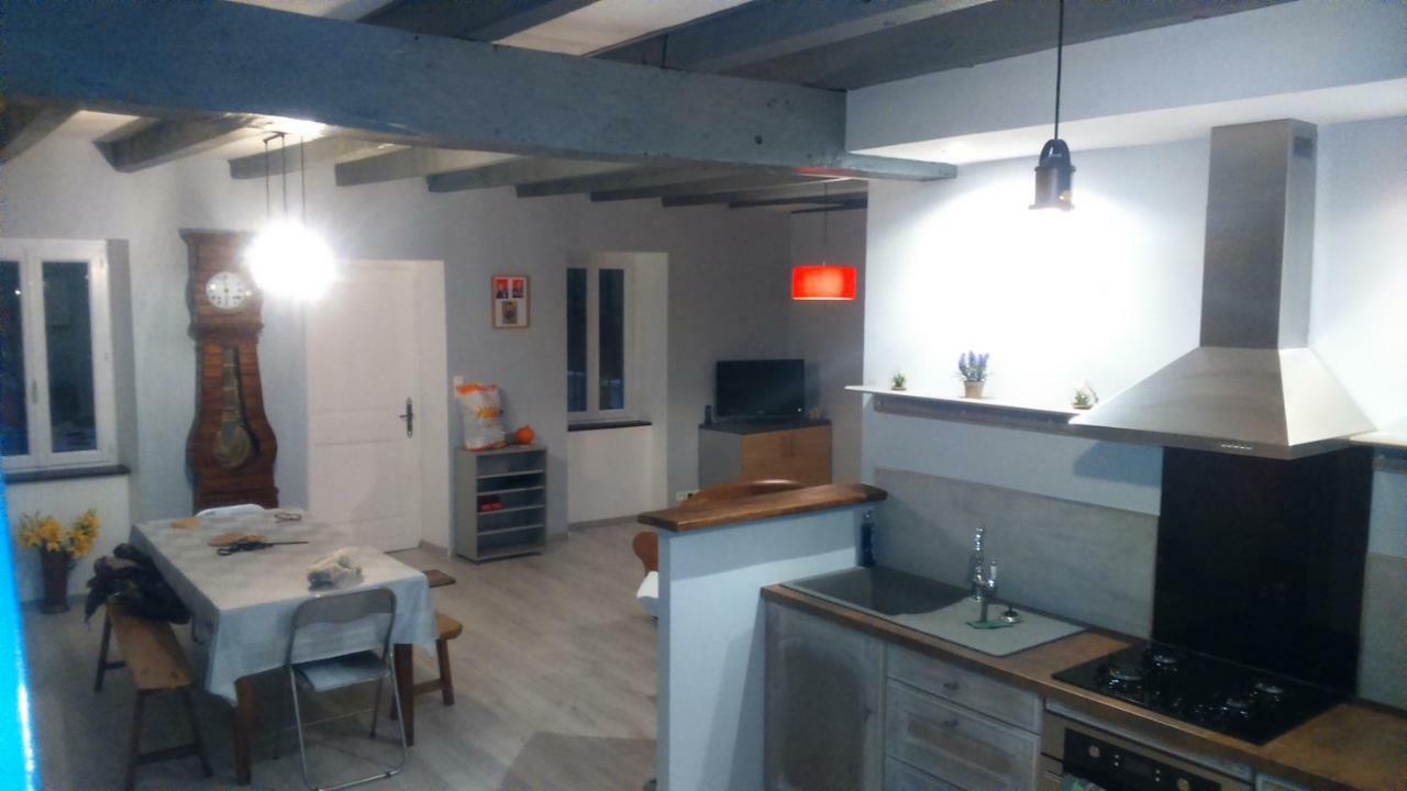 Maison A La Campagne Au Coeur Du Cantal Dept 15 Marmanhac ภายนอก รูปภาพ