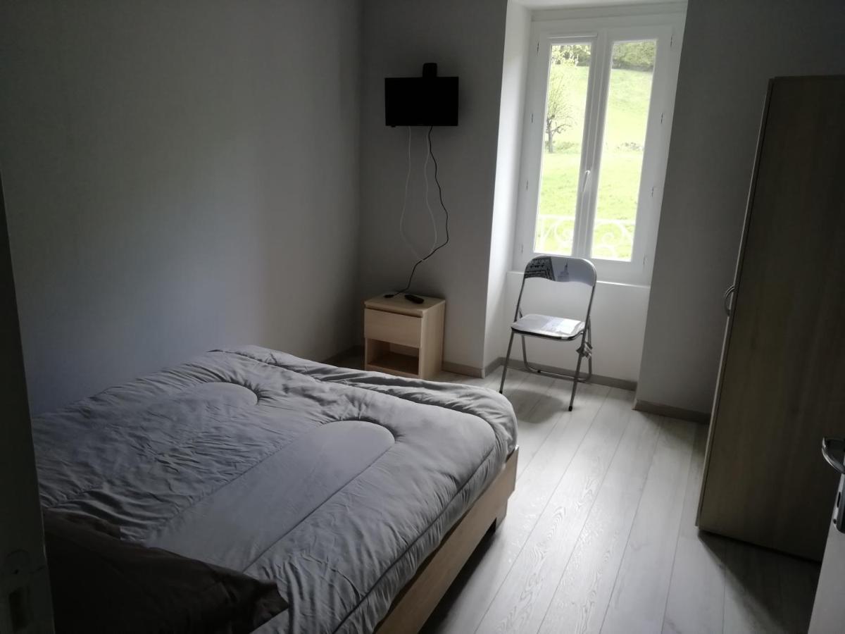 Maison A La Campagne Au Coeur Du Cantal Dept 15 Marmanhac ภายนอก รูปภาพ